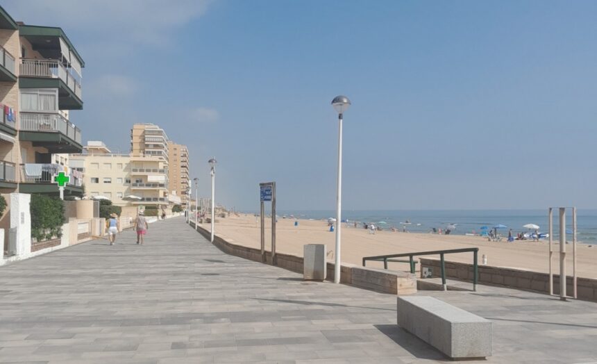 241 sueca enllumenat platja