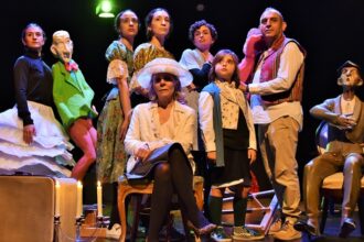 2599 la maquina estrena ninots una declaracion de amor al teatro