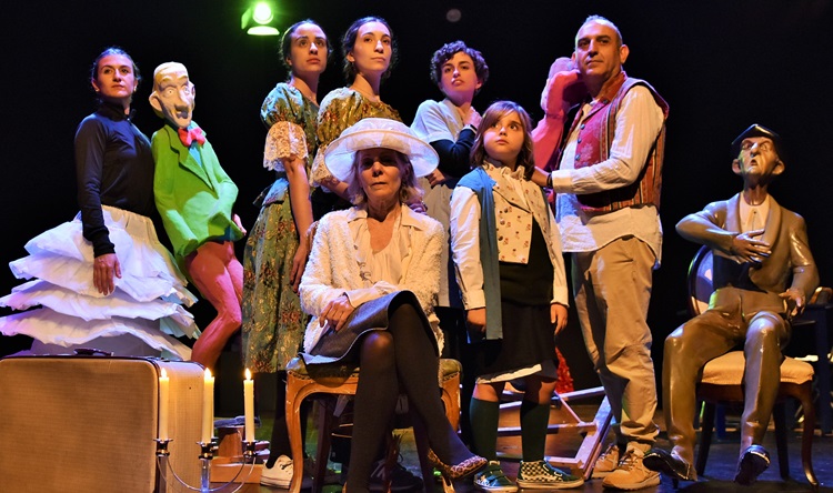 2599 la maquina estrena ninots una declaracion de amor al teatro