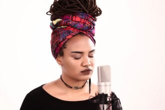 2607 la cantante y bajista norteamericana tonina saputo actuara en marino jazz