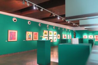 2657 la artista jordana wijdan al hashemi se instala en el muvim