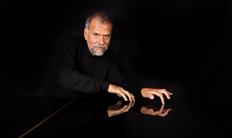 3106 el pianista josep colom inicia el ciclo cambra al palau
