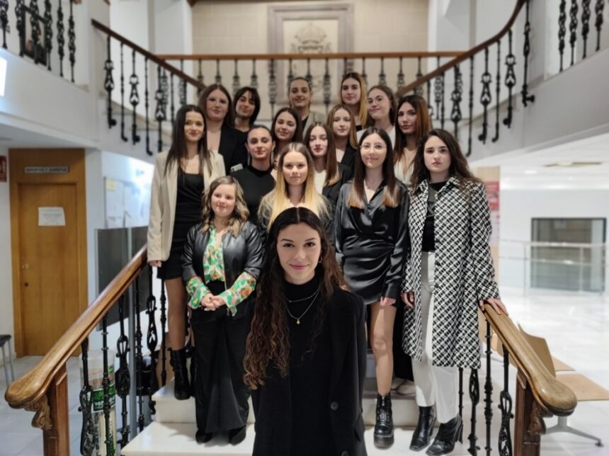 3296 reina feria y fiestas utiel 2023 y sus damas de honor 18