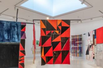 4185 el ivam despide la exposicion de teresa lanceta pionera del arte textil contemporaneo