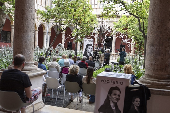 4207 el centre del carme celebra la poesia con el festival vociferio