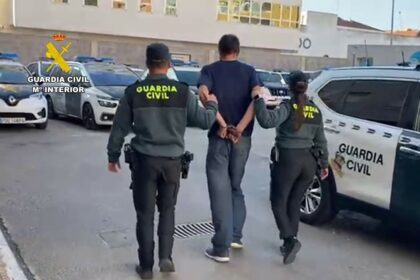 4443 detenido