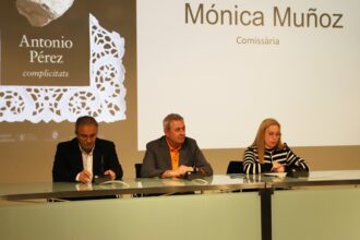 4567 el muvim inaugura la exposicion antonio perez complicidades