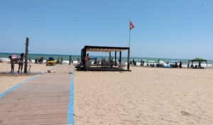 4751 pobla farnals platja bandera roja