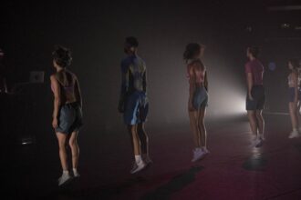 4795 dansa valencia traslada el folklore y la electronica a la orilla de la playa