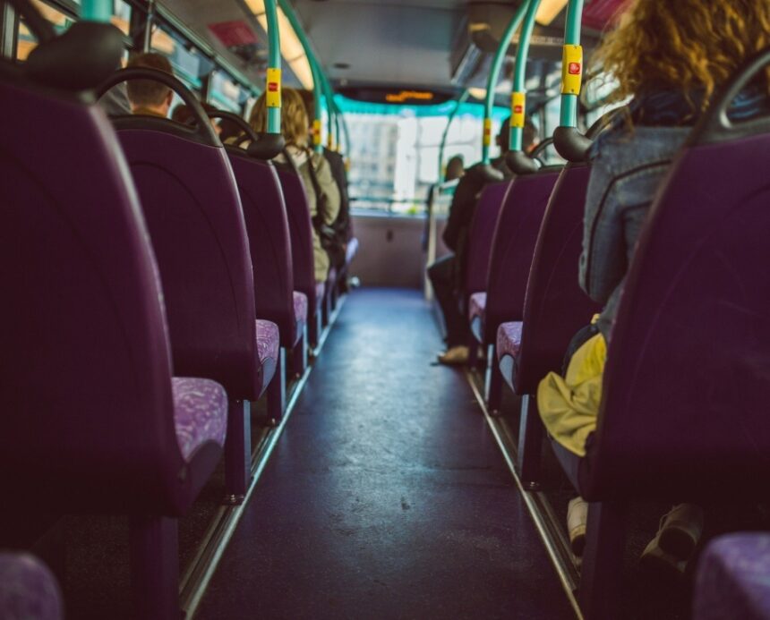 4972 autobus