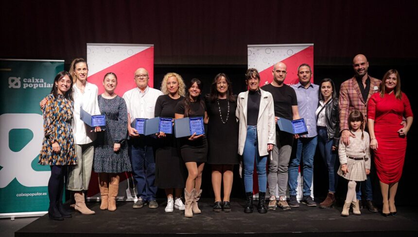 4987 alcaldesa junto con premiados 2023