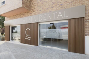 ¿Por qué Clínica Dental Calma es referente en implantología en Llíria? 18 5824 phphenbbh674722eb13ef7