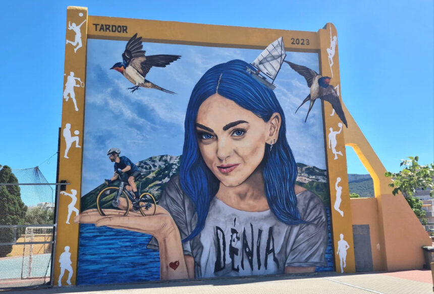 6099 20230807 graffiti tardor volta ciclista