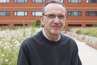 6181 cultura concede el premio lluis guarner 2022 a josep maria jordan galduf