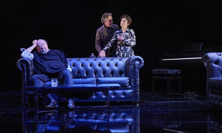 7360 el teatro rialto presenta el lector por horas de sanchis sinisterra