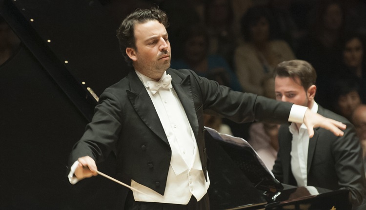 7558 la orquestra de la comunitat valenciana y gaffigan vuelven al palau de la musica