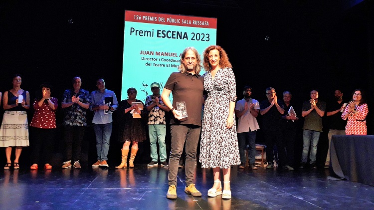 7621 los premios del publico de sala russafa reconocen a waterloo como mejor espectaculo valenciano