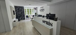 El Dr. Luis Senís abre una nueva clínica dental en el corazón de València 33 7812 20230426 150007