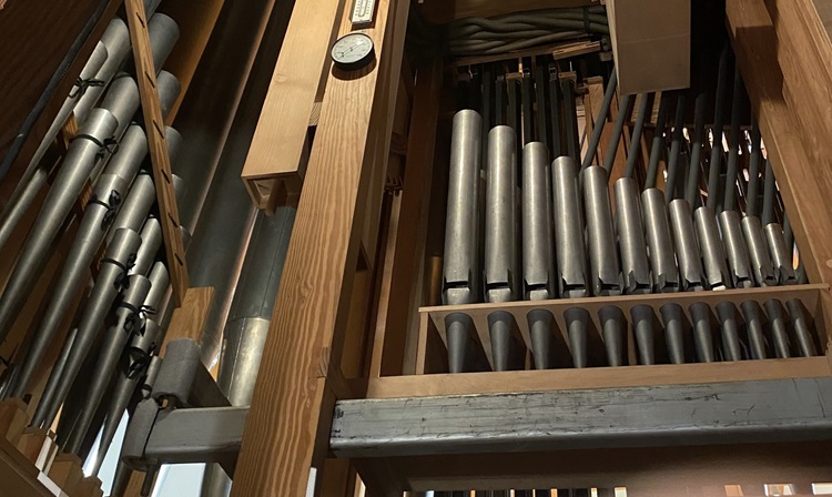 824 el palau de la musica recupera su organo grenzing de mas de 20 toneladas