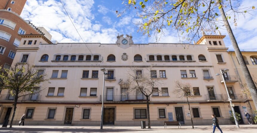 834 gandia edifici correus