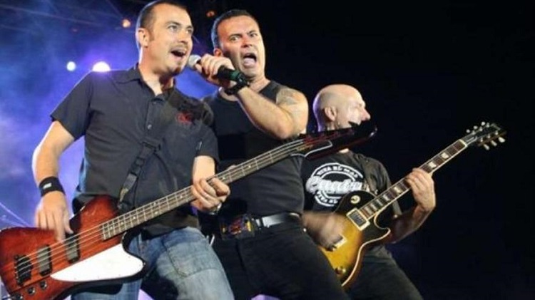 8397 el grupo seguridad social llega a la lonja con sus canciones dibujadas en la lonja