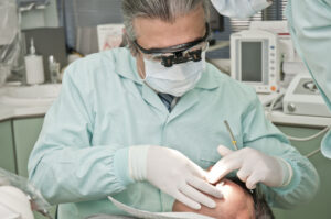 La importancia de la salud bucodental: claves para cuidar tu sonrisa 20 8553 dentist 2530990 1280
