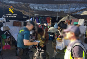 La Guardia Civil investiga a 12 personas por vender artículos falsificados en Benidorm y Moraira 40 8682 img 01 moraira