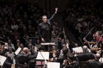 9324 la ov y liebreich inician la temporada en el palau de la musica con la quinta sinfonia de mahler