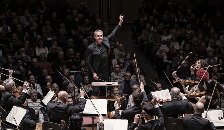 9324 la ov y liebreich inician la temporada en el palau de la musica con la quinta sinfonia de mahler