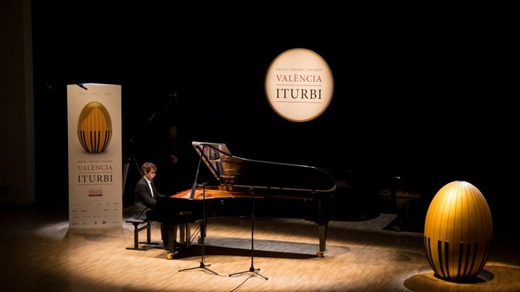 976 el premio iturbi arranca en la edicion mas concurrida de su historia