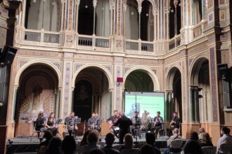 1554 la diputacio de valencia inicia su ciclo de conciertos musica en construccio