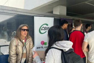 CSIF instaló un estand informativo en el que ofreció orientación sobre las salidas profesionales en el sector público