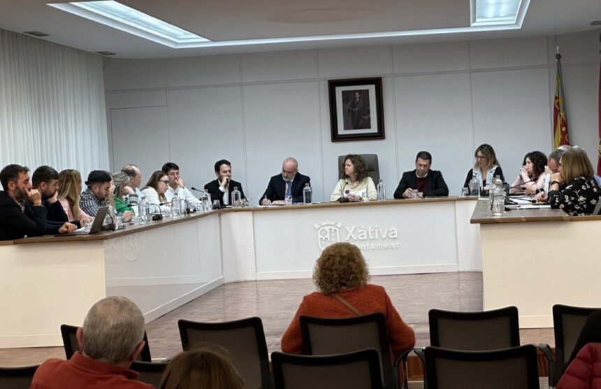 3546 xativa ple municipal amor amoros
