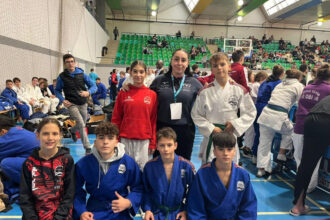 4254 judokan infantil y cadete