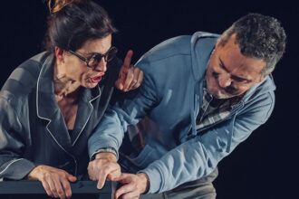 4360 sala lhorta presenta el moble la nueva comedia de albena