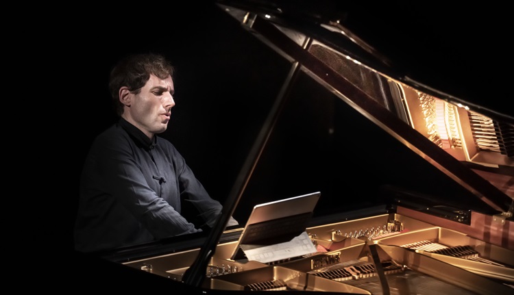 9872 boris giltburg interpreta en el palau de la musica los preludios de rajmaninov foto live music valencia