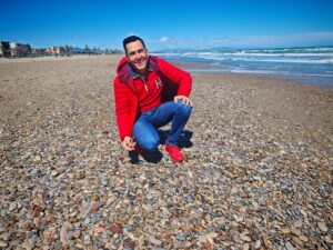 Canet d'en Berenguer da un paso más en la regeneración de su playa con una boya inteligente mejorada 15 Pere