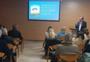 Rafael Torres presenta su libro “Viviendo más y mejor: el camino hacia una longevidad saludable” en el Club de Tenis Valencia 13 b8232e88 ed4c 48d0 a220 56077e09169e