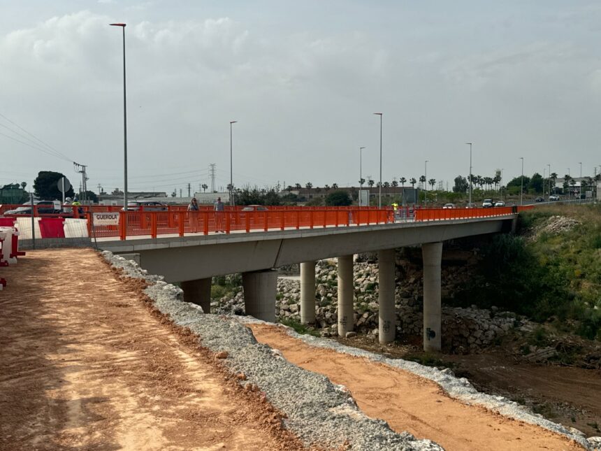 El puente recuperado en Torrent cuenta con 4 carriles.