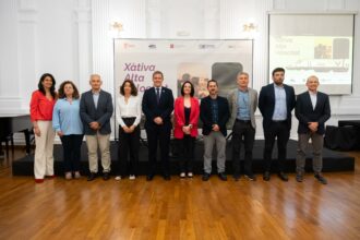 Ponents participants en la jornada sobre l'AVE a Xàtiva.