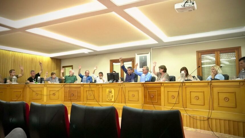 Pleno municipal de Chiva.