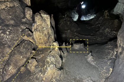 4. Una gran estalagmita seccionada y redepositada para facilitar el tránsito por el interior de la cueva.