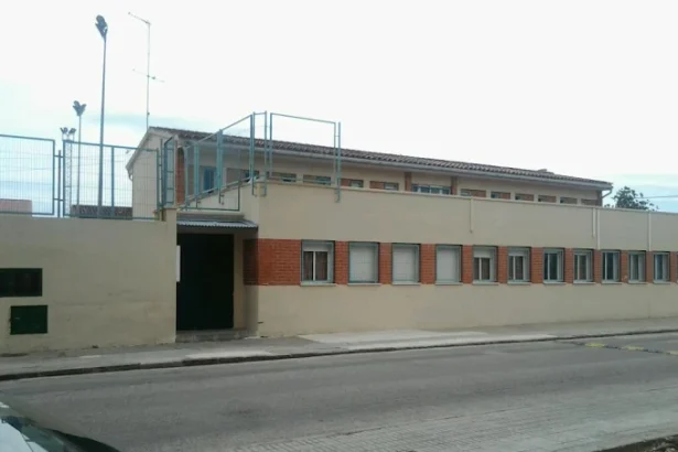El CEIP Carmen Miquel de Algemesí, antes de la DANA