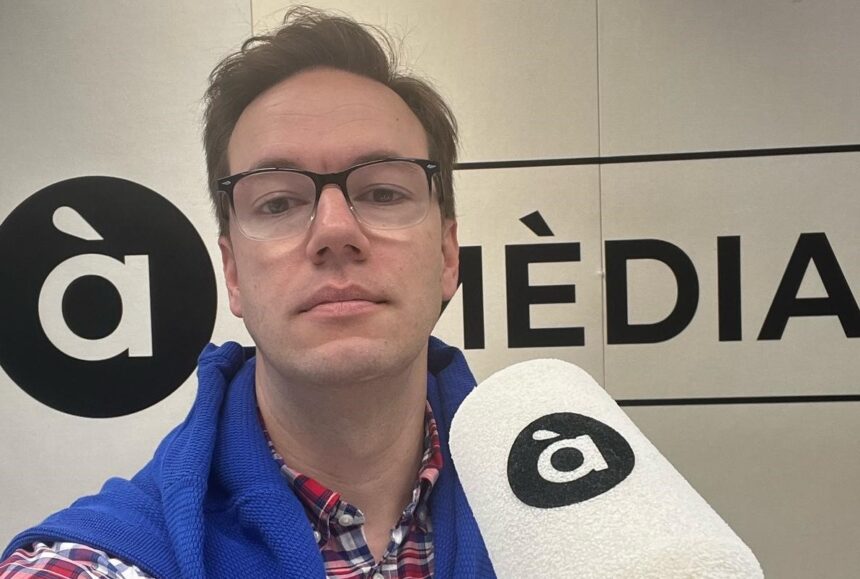 Donis Salvador presenta Fora de Cobertura
