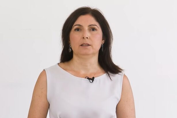 Maribel Albalat, en el vídeo emitido por redes sociales.