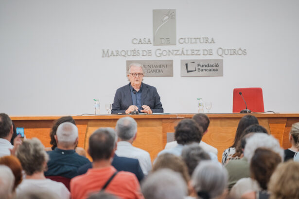 Joan Romero, durant la seua intervenció en la jornada inaugural.