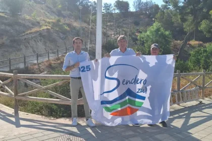 Banderassenderosazulesvillajoyosa3