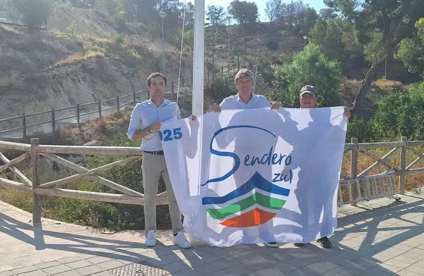 Banderassenderosazulesvillajoyosa3