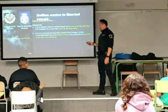 CHARLADEVIOGENPARAESCOLARESDELAPOLICIALOCALELDA