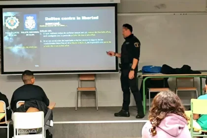CHARLADEVIOGENPARAESCOLARESDELAPOLICIALOCALELDA